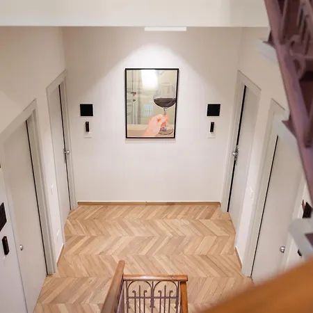 Rossovino Milano Boutique-3