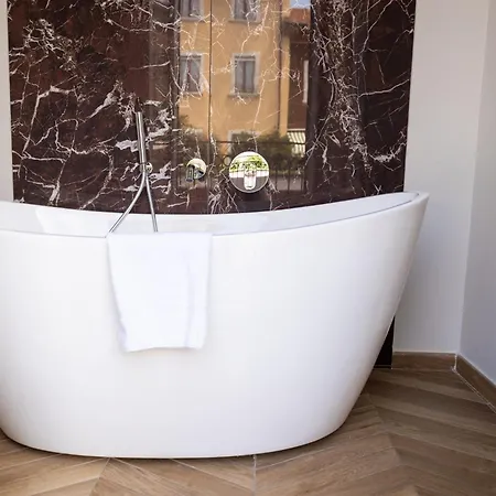 Rossovino Milano Boutique-2